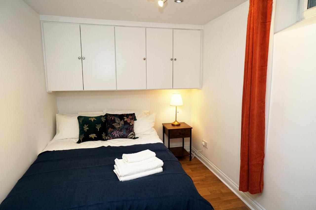 Cozy Retreat By Aresti Hotels Лондон Экстерьер фото